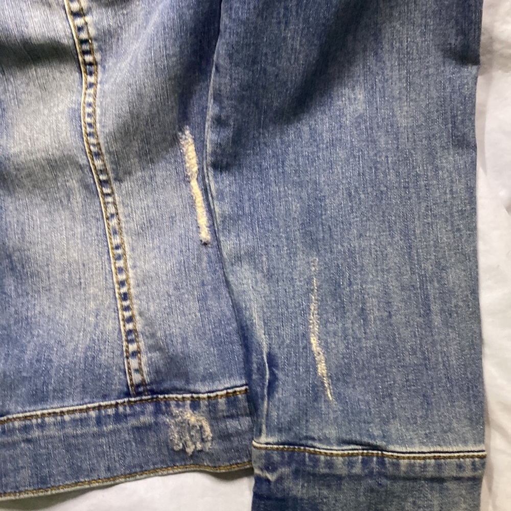 Jean jacket - Picture 4 of 13